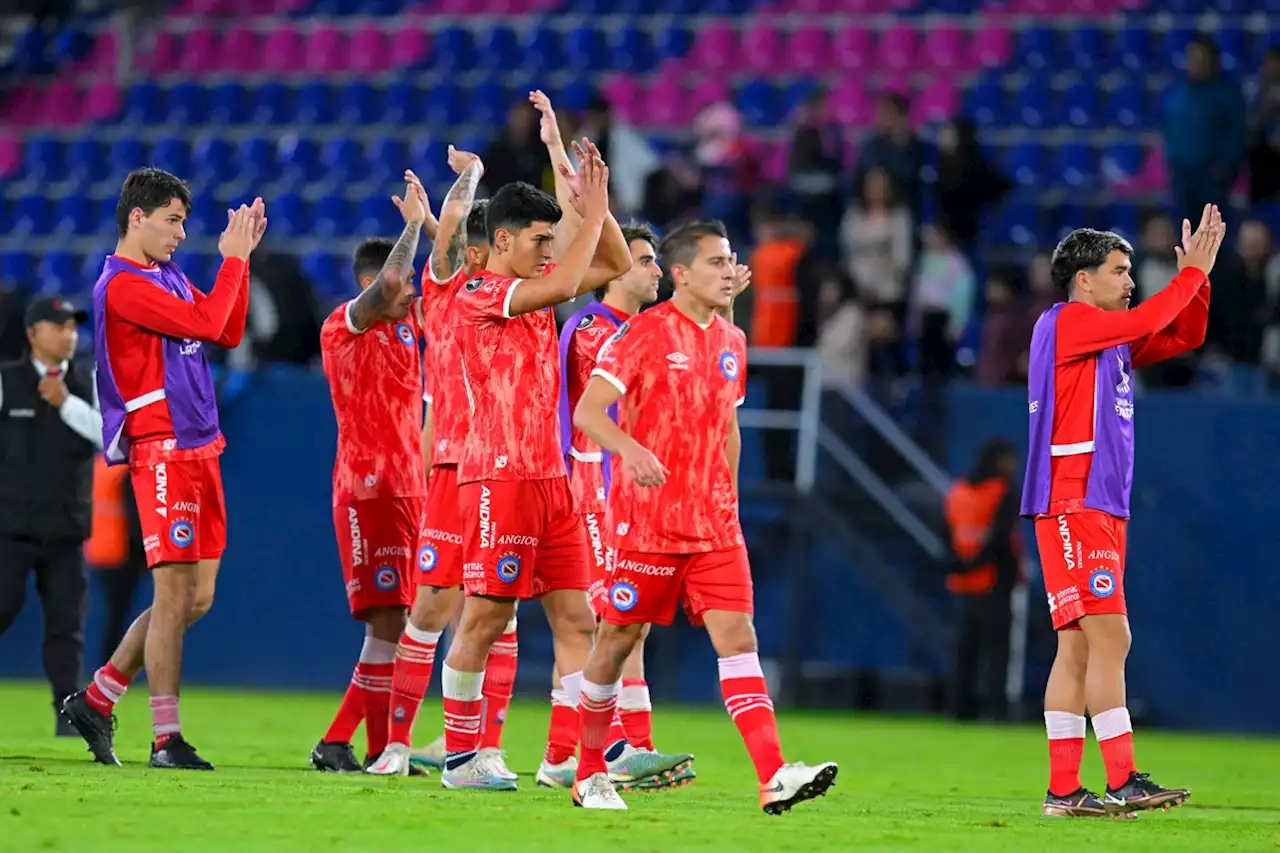 Rival do Flu nas oitavas da Libertadores, Argentinos Juniors é treinado por sensação do país e sonha contratar campeão do mundo