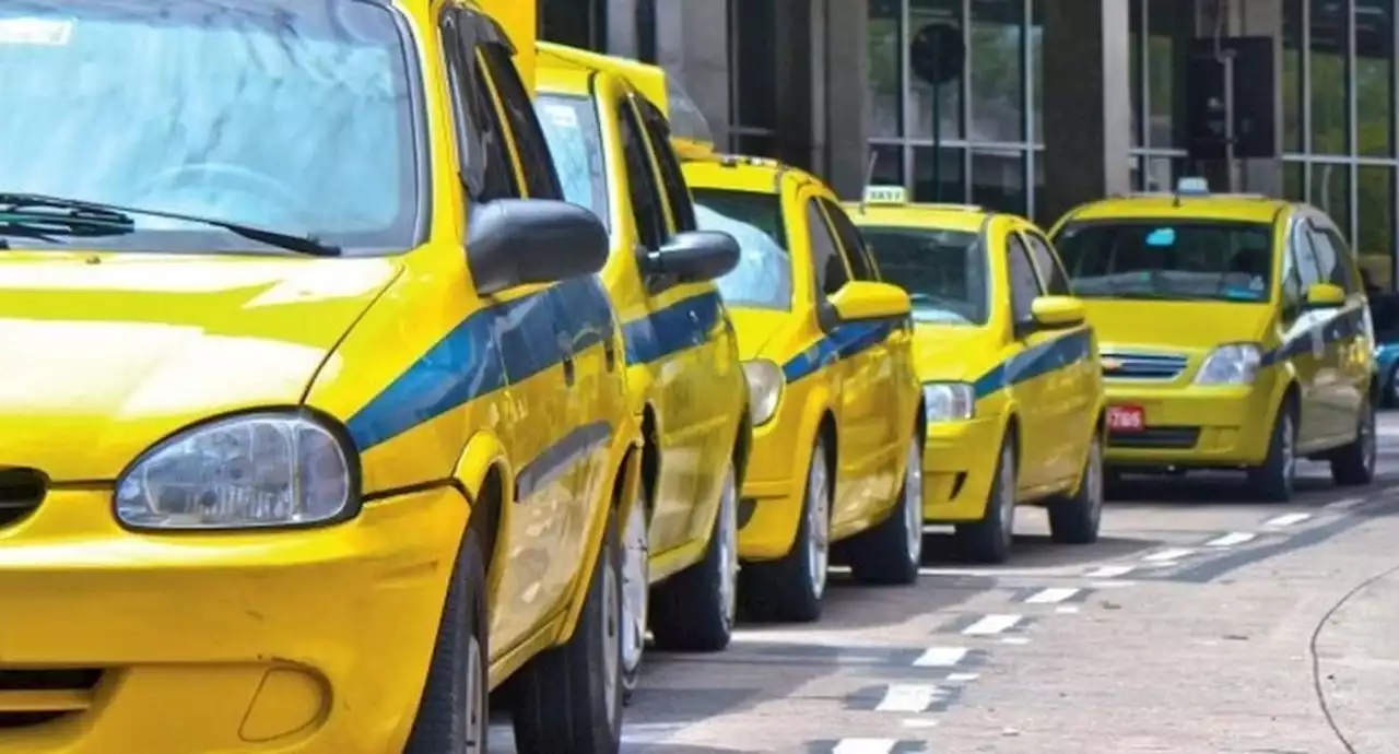 Taxistas em situação regular no estado do Rio serão identificados por QR Code