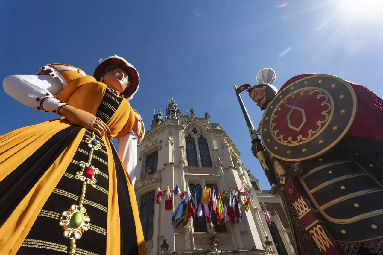 A Douai, les géants sont de sortie pendant plusieurs jours pour les Fêtes de Gayant