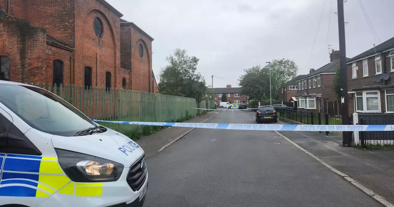 BREAKING: Multiple police cordons in place in Manchester with officers on scene