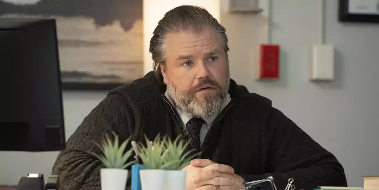 ‘New Amsterdam’ Star Tyler Labine Details Weird Sign of ‘Potentially Fatal’ Blood Clot