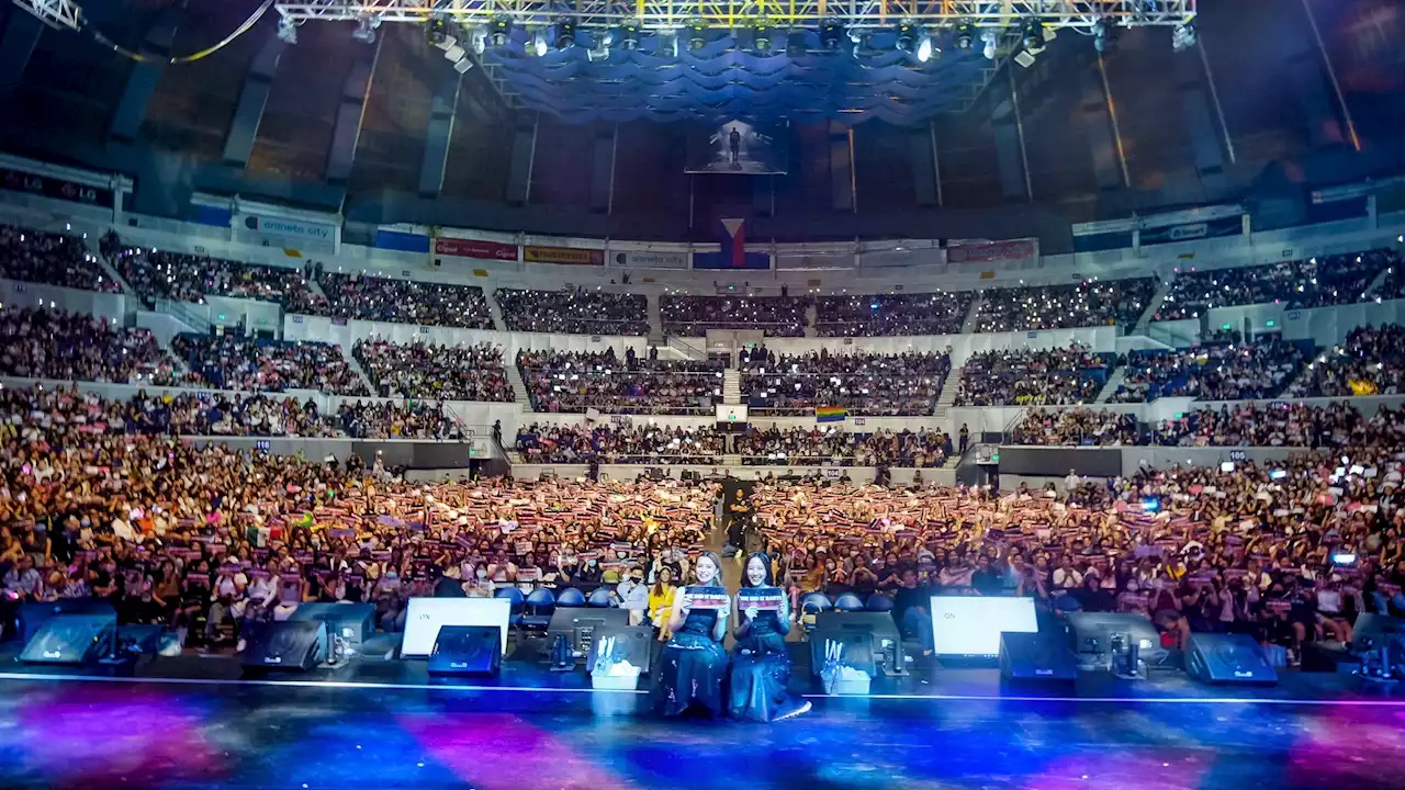 Thai GL stars FreenBecky create sweet memories with Filipinos at Manila fan meeting