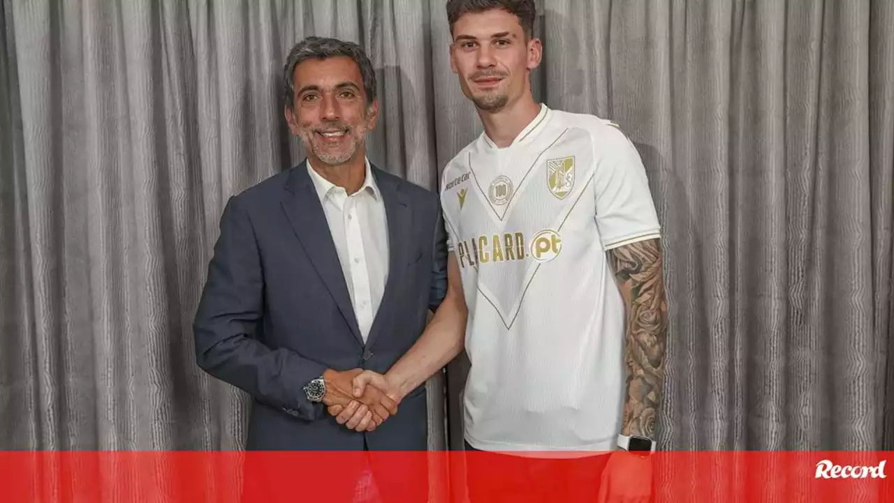 Oficial: Adrián Butzke é reforço do V. Guimarães