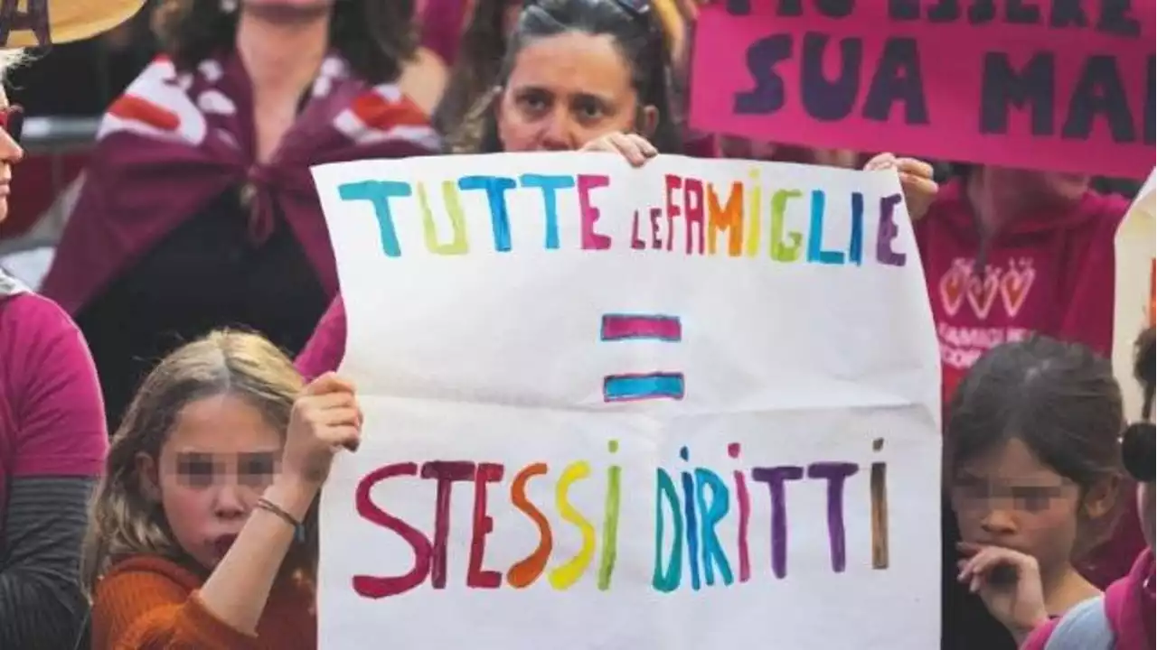 Bimbo con due mamme, la Procura di Savona dice sì alla registrazione