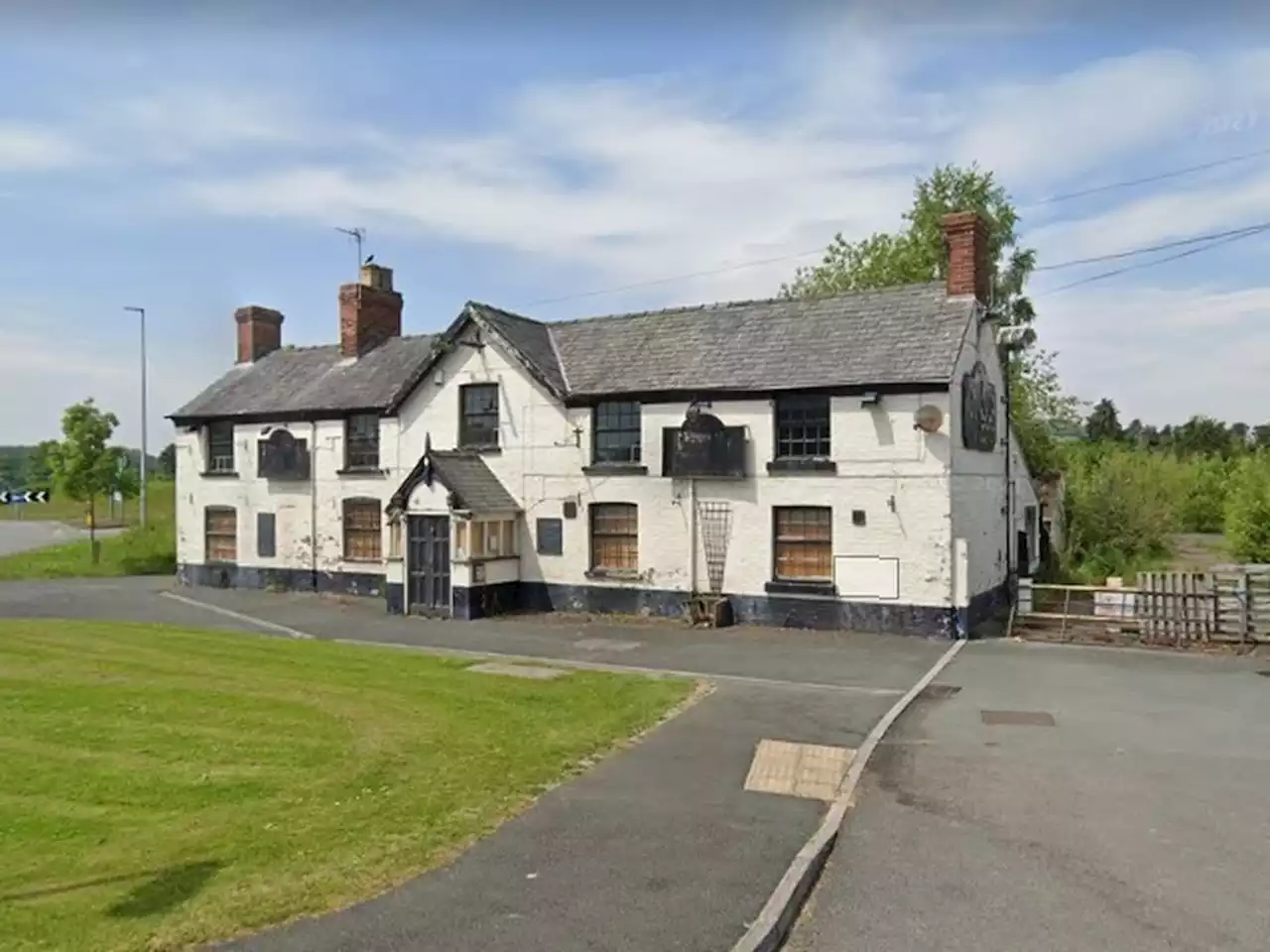 Owners want more time to convert pub into houses after 'unforeseen circumstances'