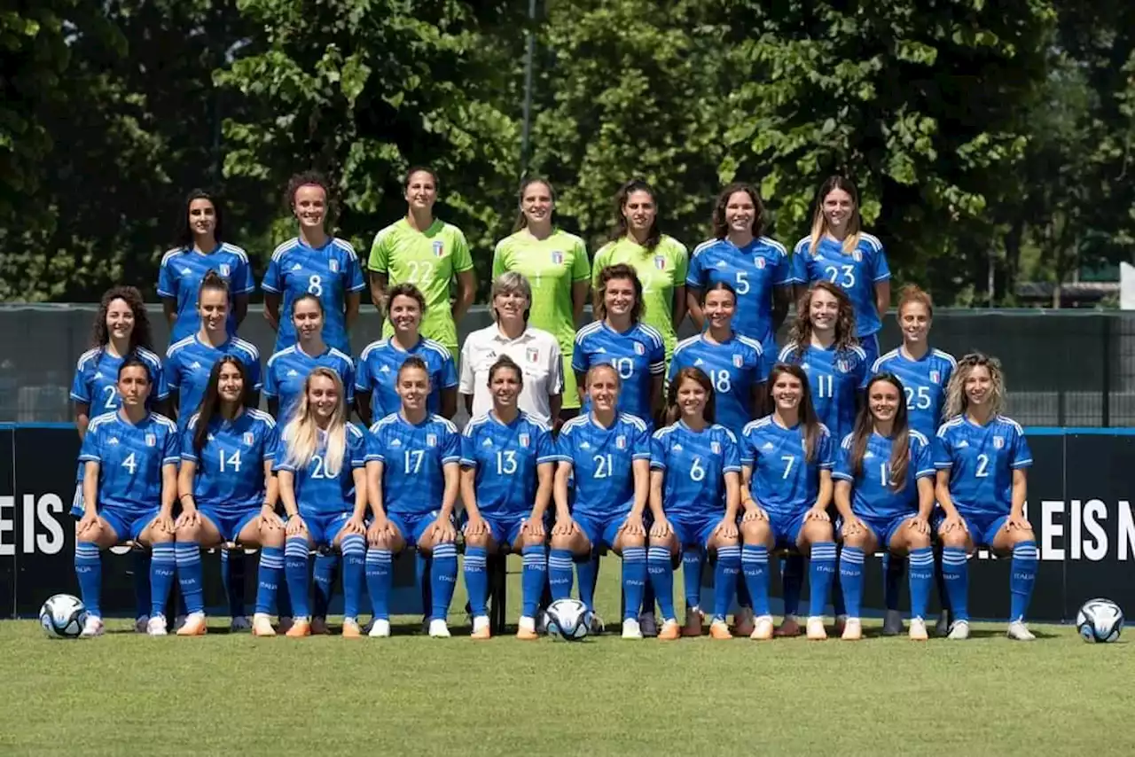 Blog | Calcio, i sacrifici e le conquiste delle azzurre raccontate dalle loro mamme - Alley Oop