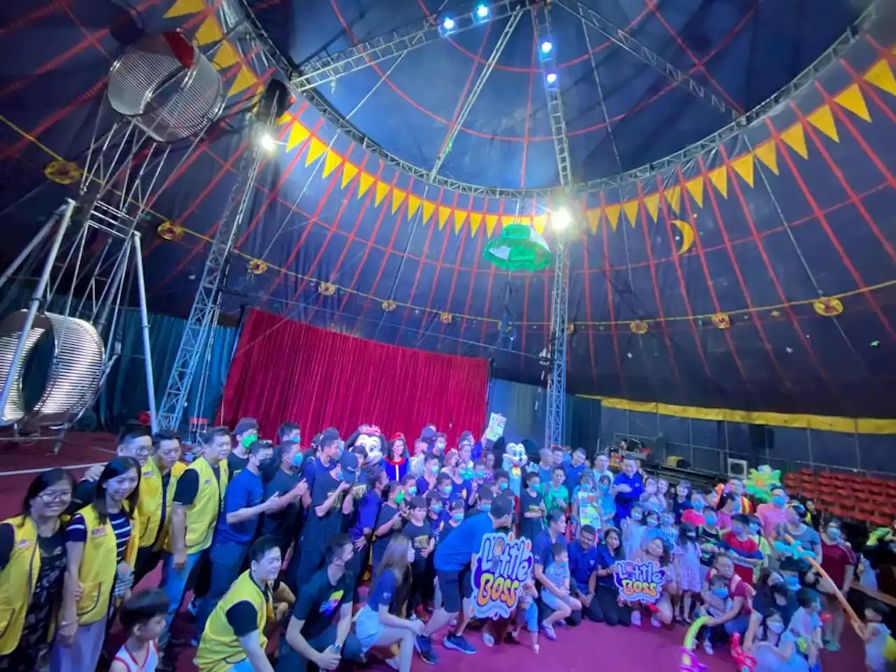 Underprivileged kids enjoy circus outing in Melaka