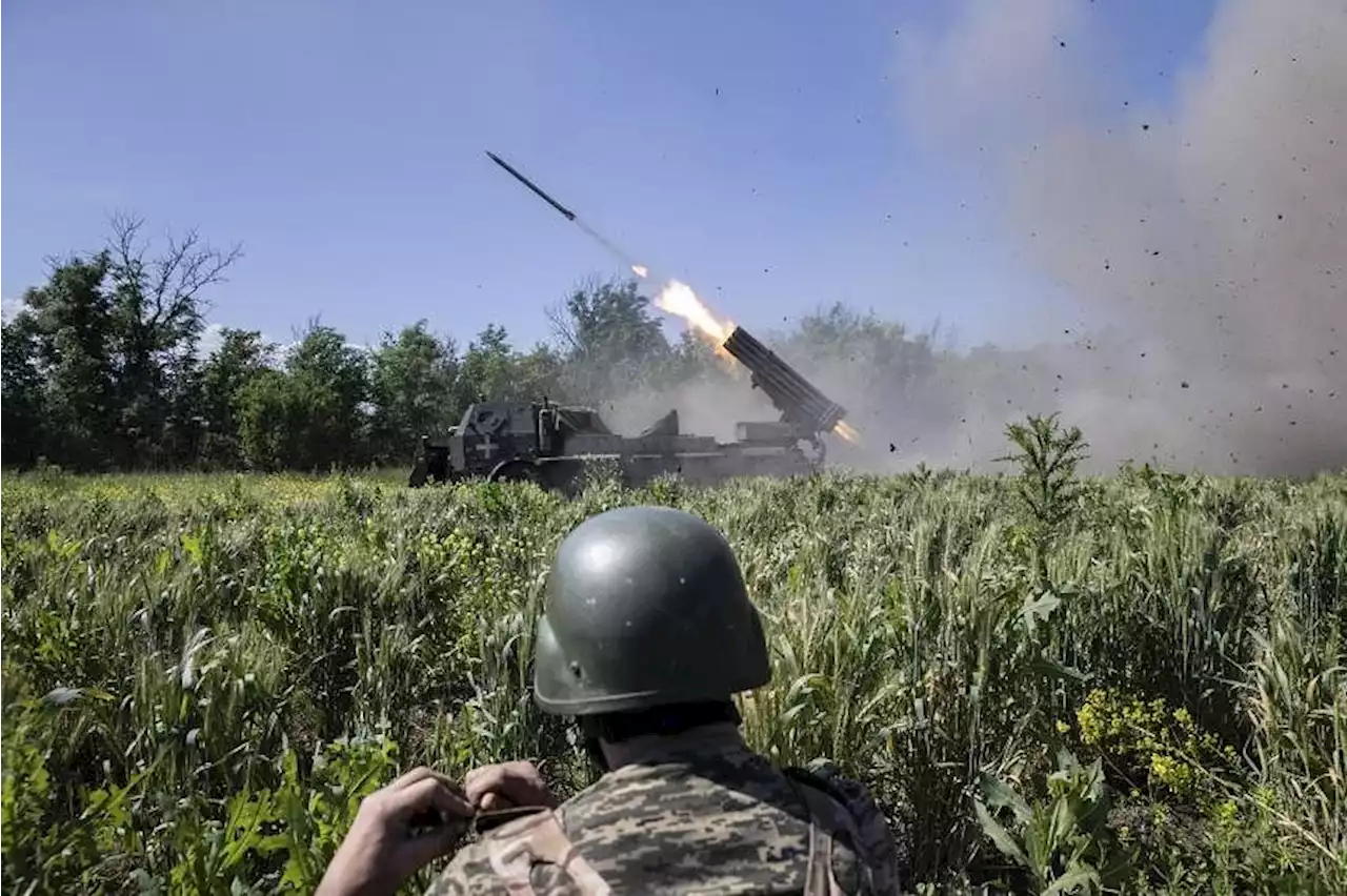 US plans to supply Ukraine with cluster munitions, say officials