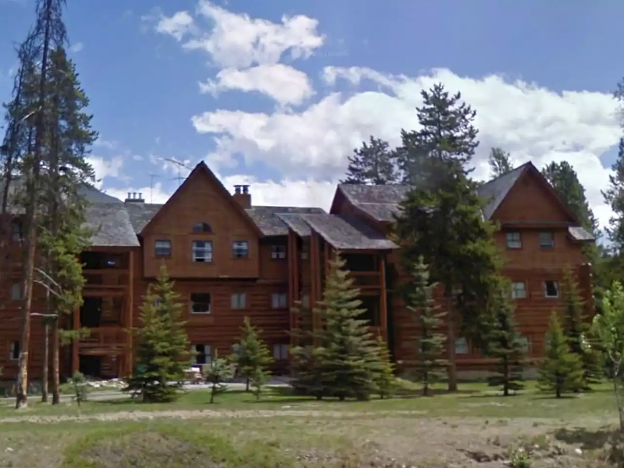 Man charged with arson following Lake Louise fire that destroyed staff residence