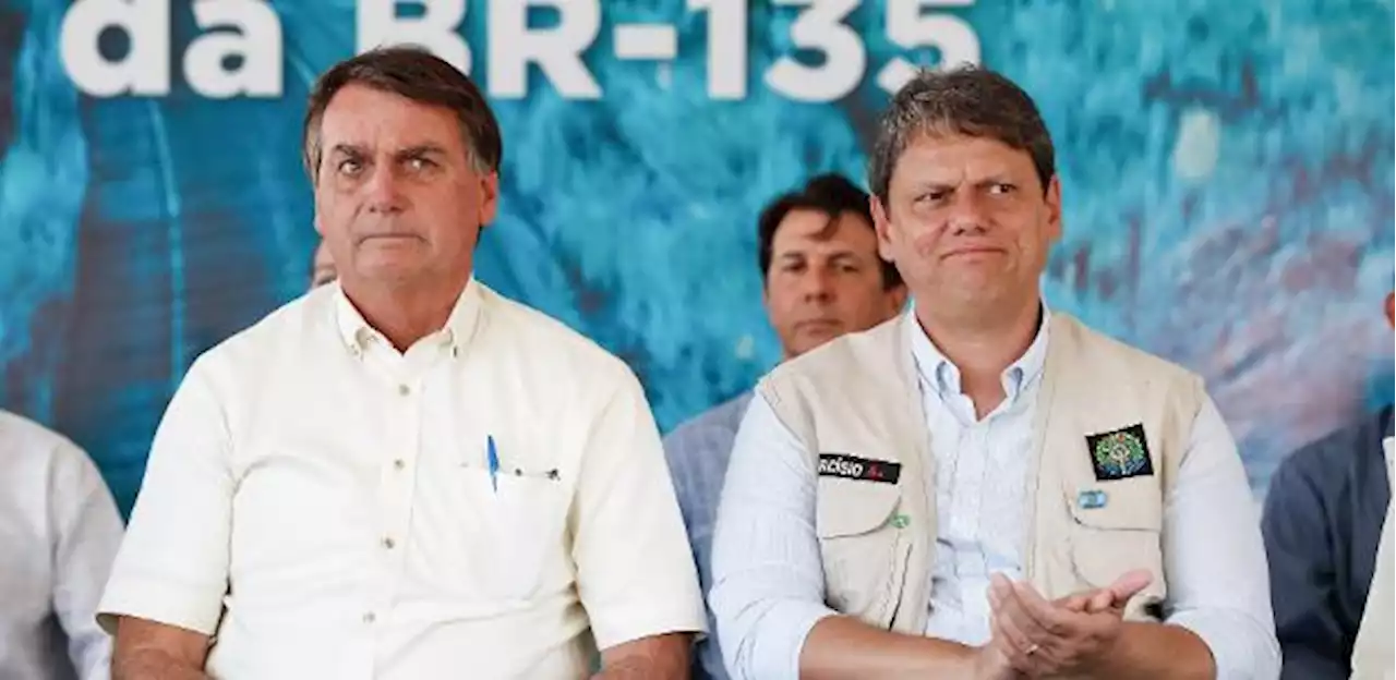 Tarcísio é interrompido por Bolsonaro e vaiado em reunião do PL