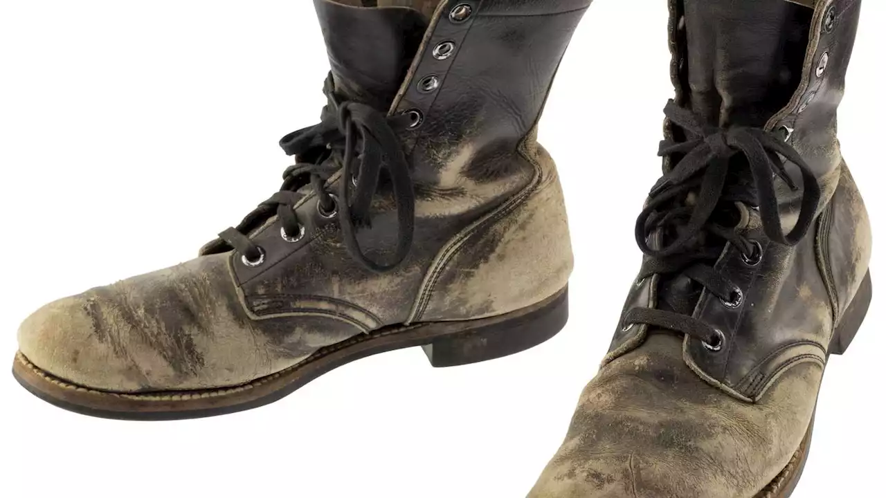 Television history for sale: Alan Alda to auction ‘M*A*S*H*’ boots, dog tags