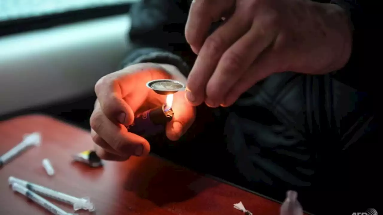 Scottish government proposes to make drug possession legal