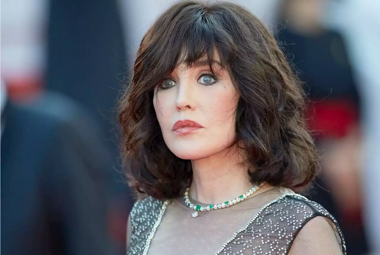 Isabelle Adjani de retour avec un album réalisé par Pascal Obispo, elle dévoile un premier single électro-pop