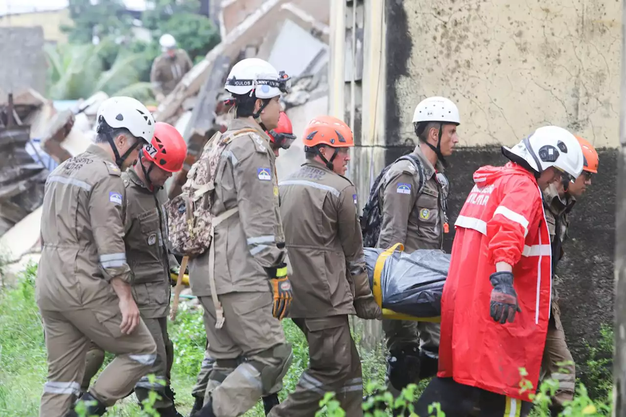 Desabamento de prédio em Recife deixa três mortos; dez pessoas ainda estão soterradas