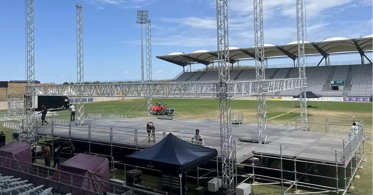 Plongée dans les coulisses du concert d'Orelsan organisé à Fos-sur-Mer