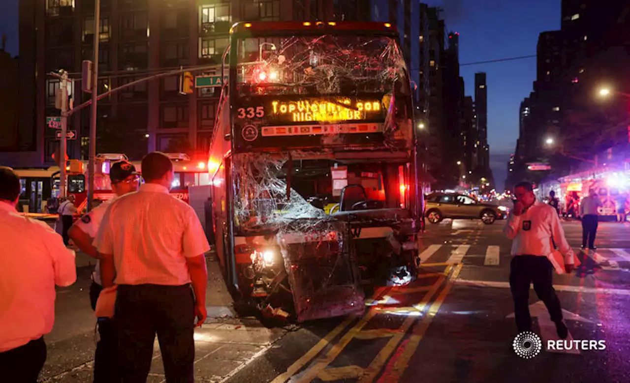 Two buses collide in New York, injuring at least 18 people