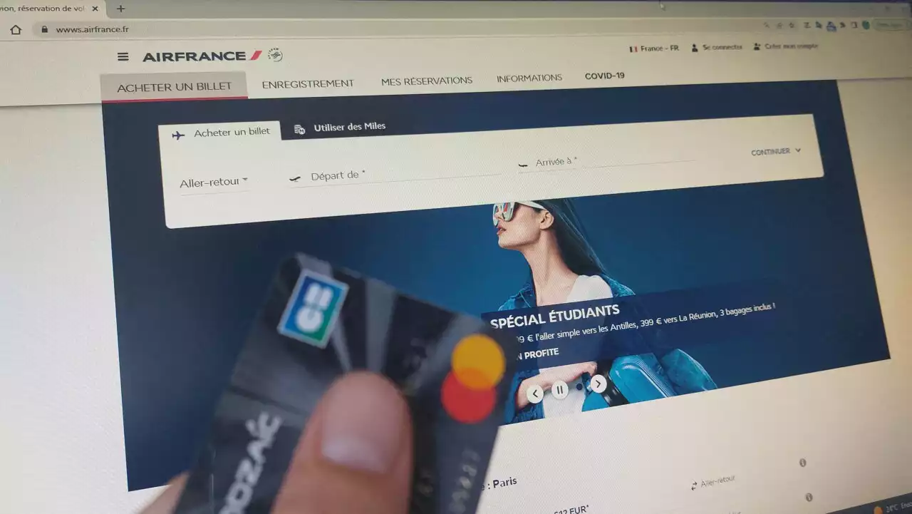 Argent. Carte bancaire, plafonds... Ce qu'il faut vérifier avant de partir en vacances