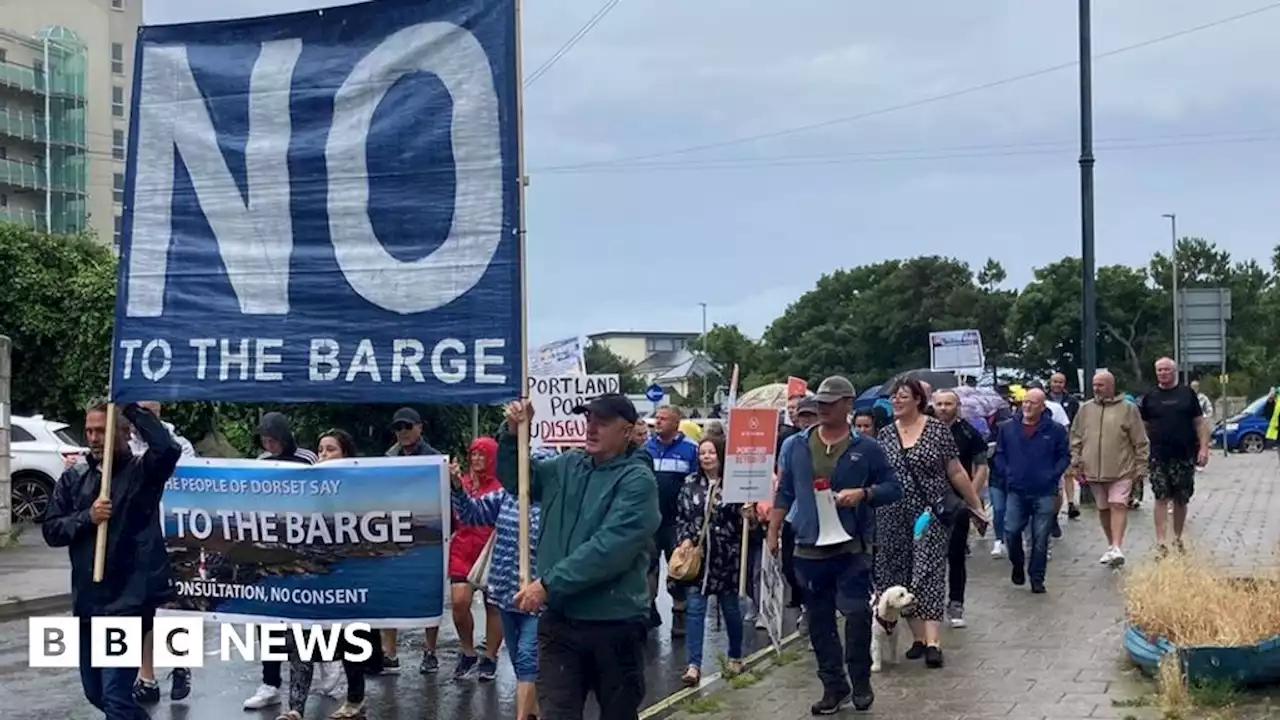 Protest groups march against Portland asylum seekers barge plan