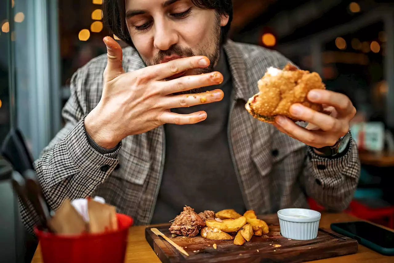 Se pierde salud ganando tiempo: expertos alertan sobre los peligros de comer rápido