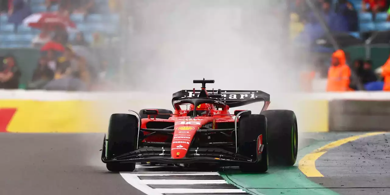 Ferrari, Leclerc litiga con la pioggia: gesto di stizza dopo il testacoda a Silverstone