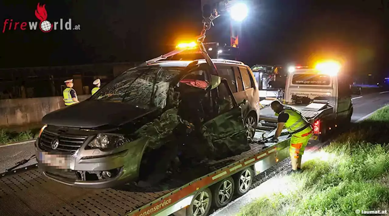 Oö: Schwerer Unfall auf der B137 - Straße gesperrt