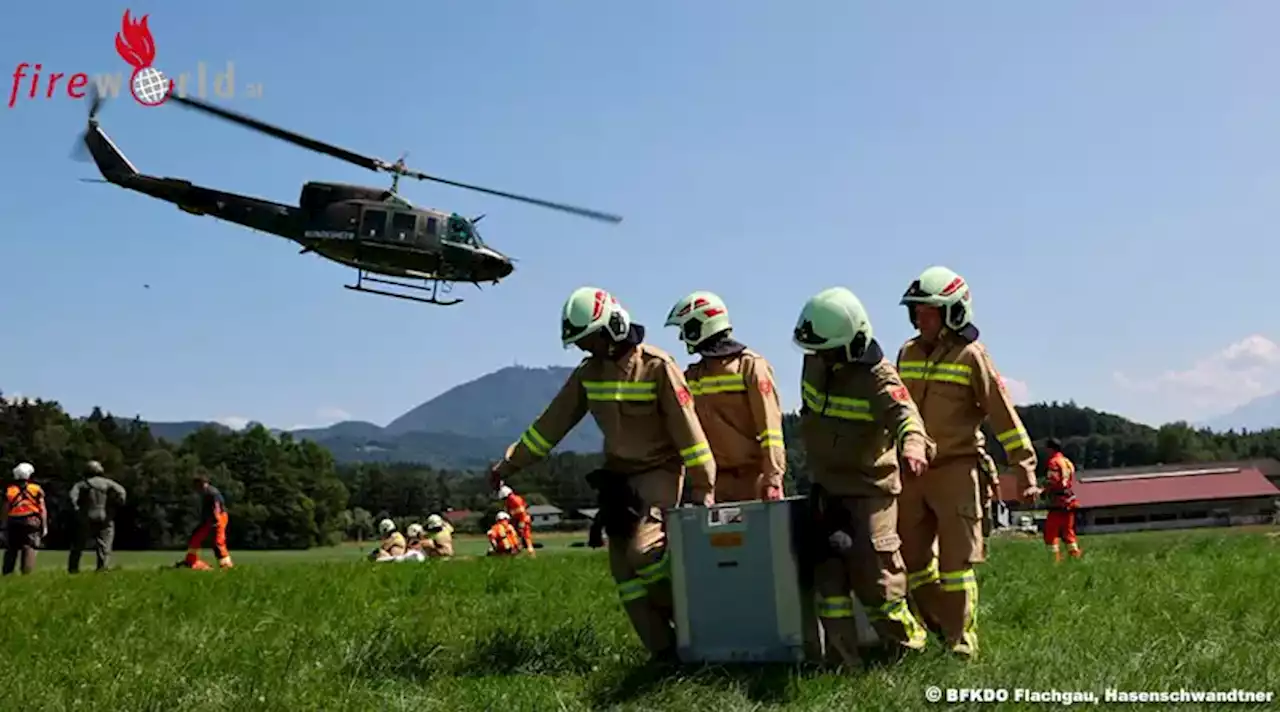 Sbg: Waldbrandübung der Flachgauer Feuerwehren am Hochgitzen