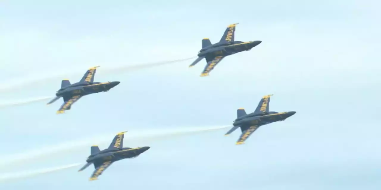 Blue Angels amaze thousands during dress rehearsal over Pensacola Beach