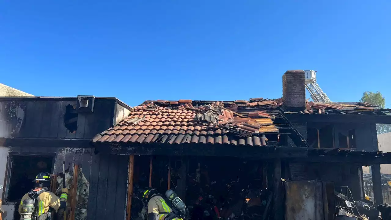 Large Glendale house fire leaves 2 hurt