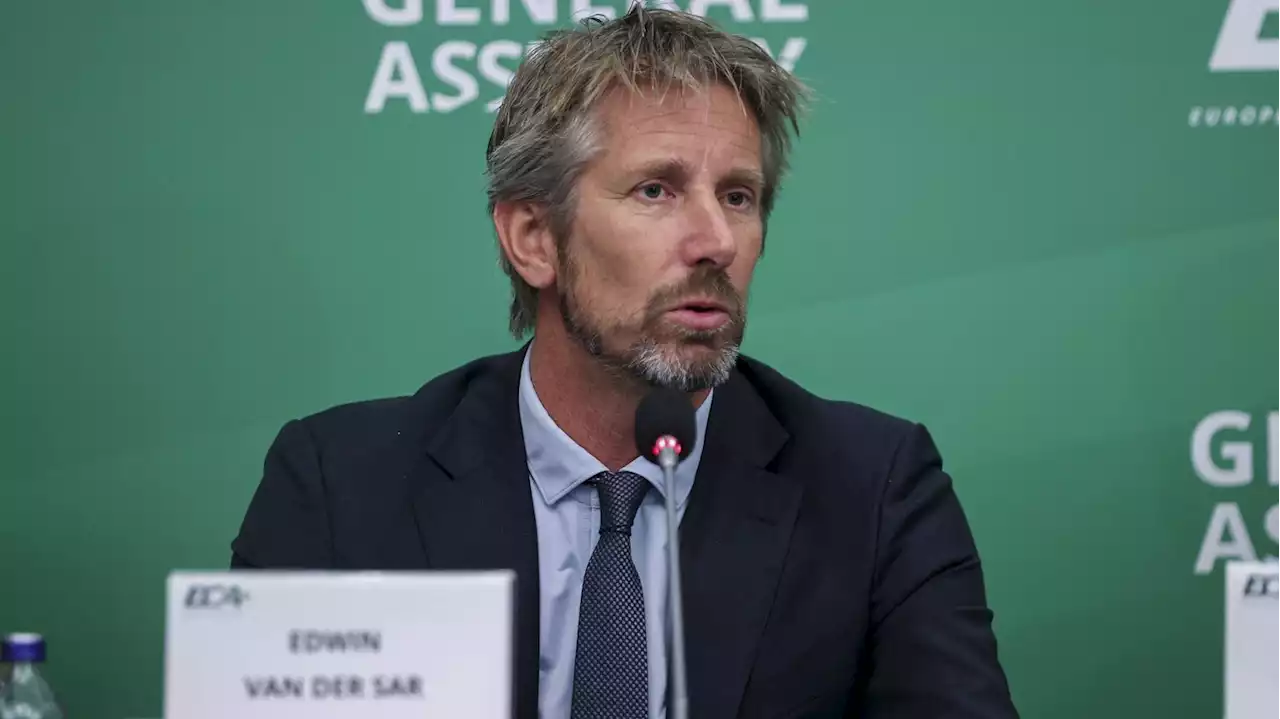 Football : l'ancien gardien Edwin van der Sar 'dans un état stable, mais toujours inquiétant' après une hémorragie cérébrale