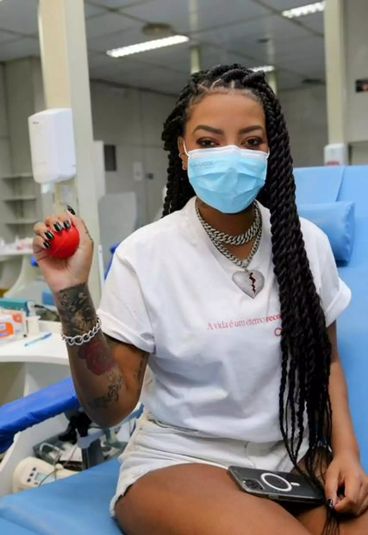 Campanha de Ludmilla com o Hemorio arrecada mais de 2 mil bolsas de sangue