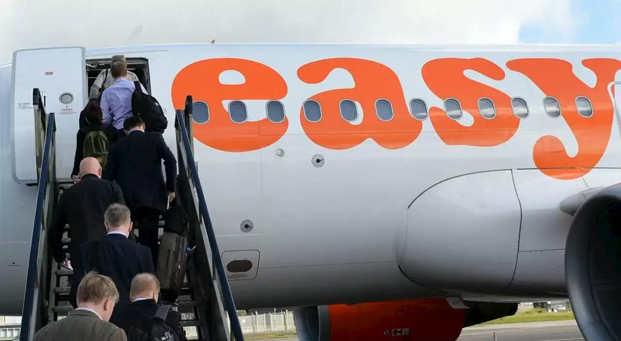 EasyJet, aereo troppo pesante: 19 passeggeri devono rinunciare al volo: «500 euro a chi scende»