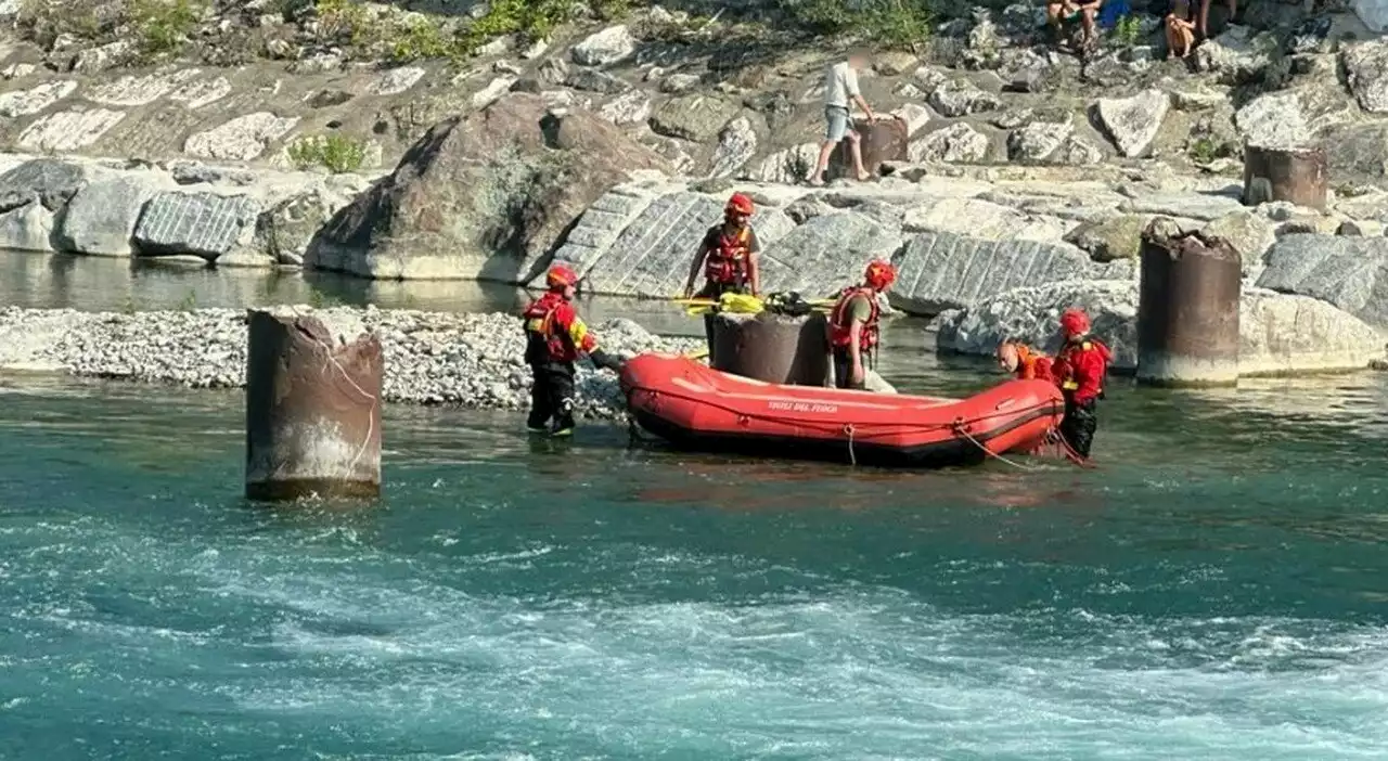 Fiume Trebbia, il figlio non riemerge e il padre si tuffa per salvarlo: muoiono entrambi