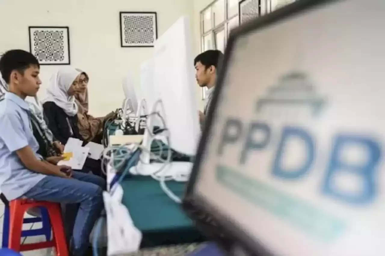 Penyebab Bangku Kosong SMK Negeri di Jawa Timur Tembus 17 Ribu - Jawa Pos