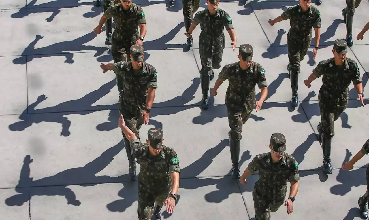 Chance de proposta que acaba com pensões de filhos de militares prosperar é praticamente nula