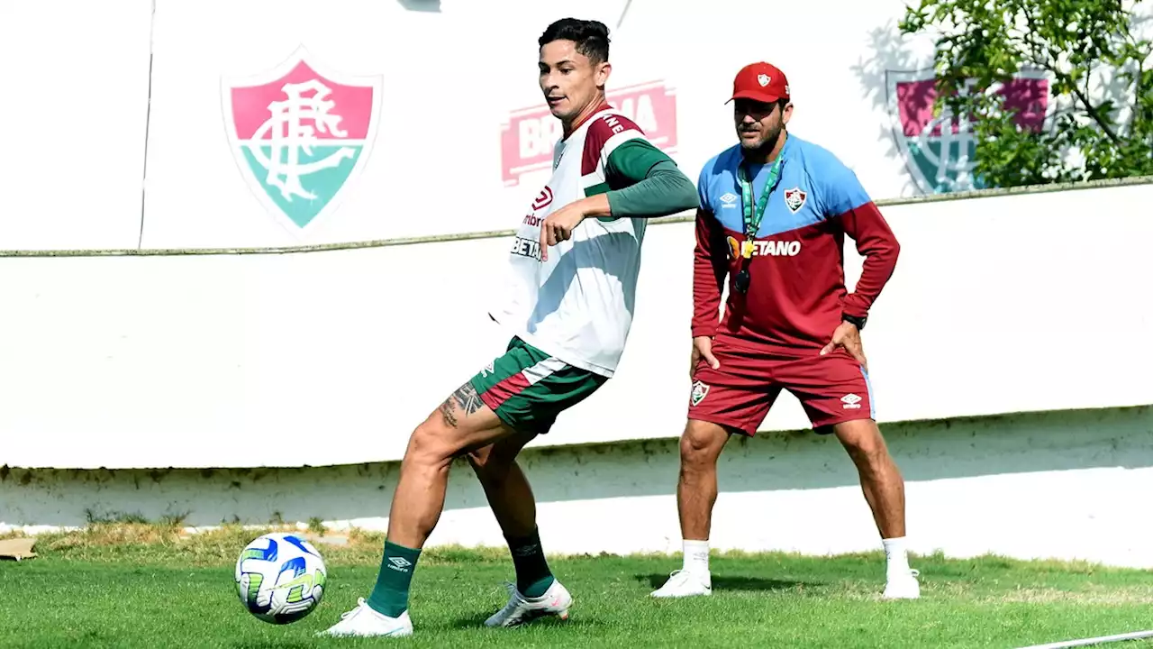 Lesão de Diogo Barbosa é considerada leve, mas aumenta 'drama' do Fluminense com a lateral-esquerda