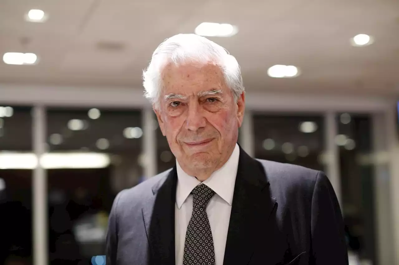 Mario Vargas Llosa deixa hospital e está recuperado da Covid-19