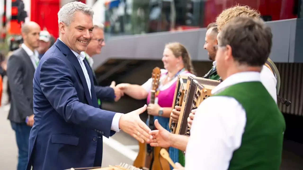 Polit-Sommerferien zu lange? Kanzleramt wehrt sich