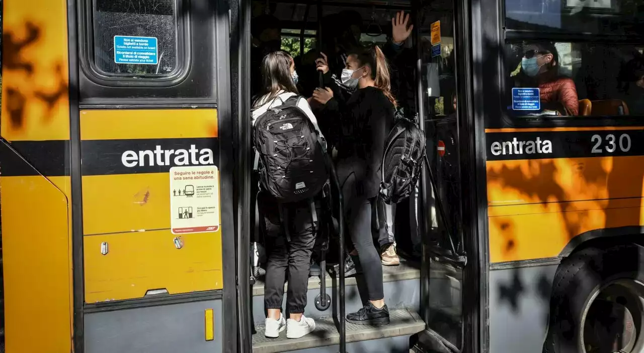 Ragazzo disabile insultato e buttato a terra per il colore della sua pelle: aggressore denunciato (con l'aggravante dell'odio razziale)