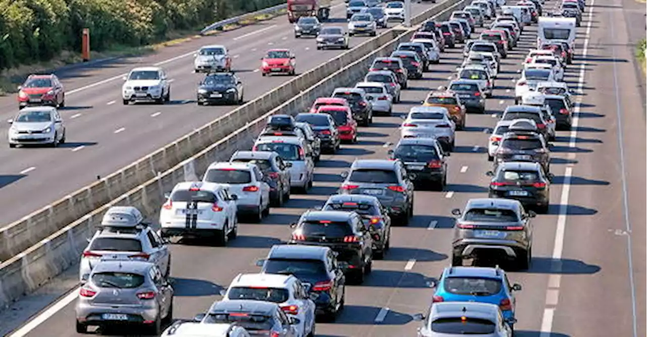 Départs en vacances : un pic à plus de 960 km de bouchons cumulés