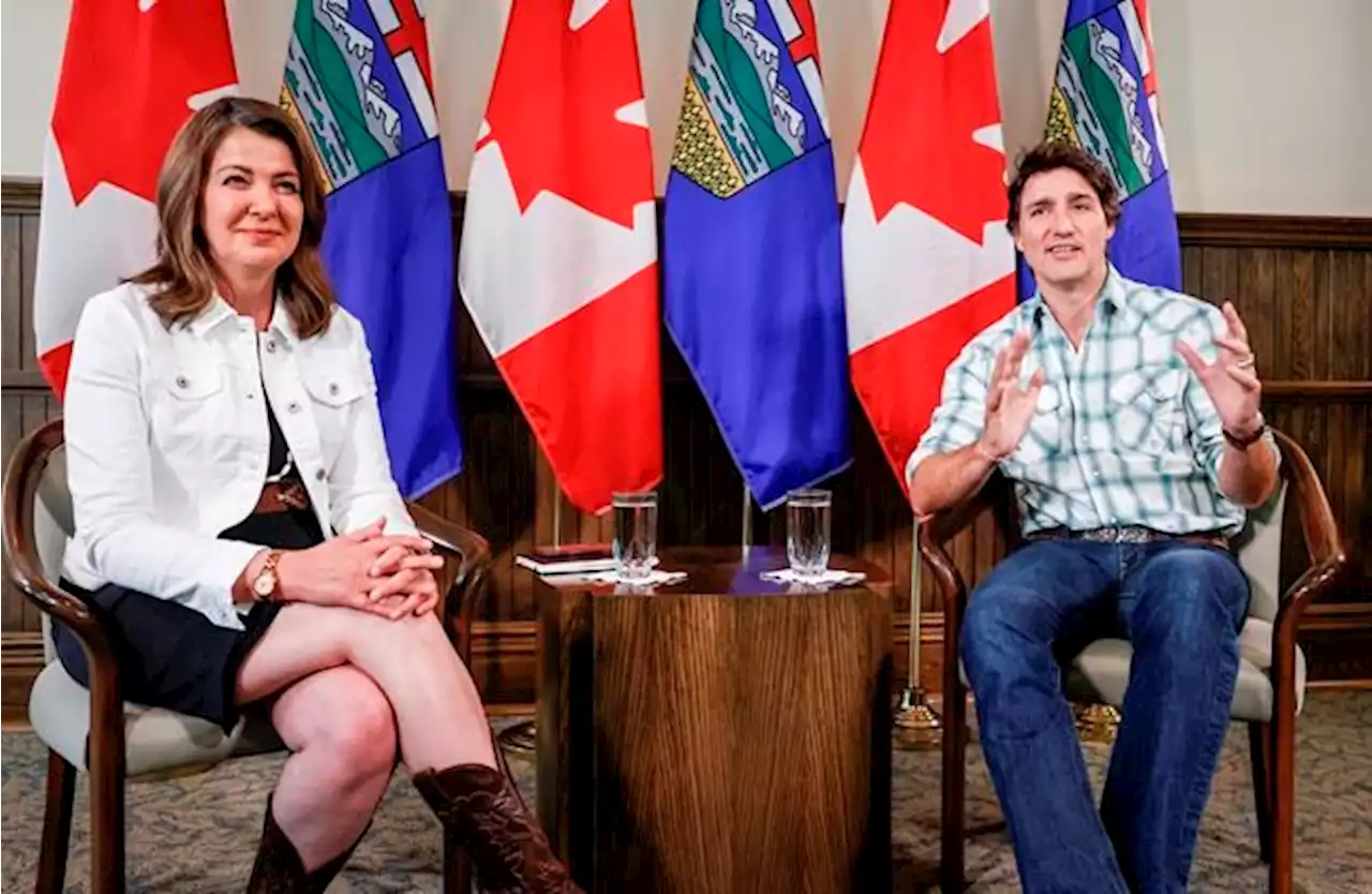 Prime Minister Justin Trudeau holds brief meeting with Alberta Premier Danielle Smith | National Newswatch