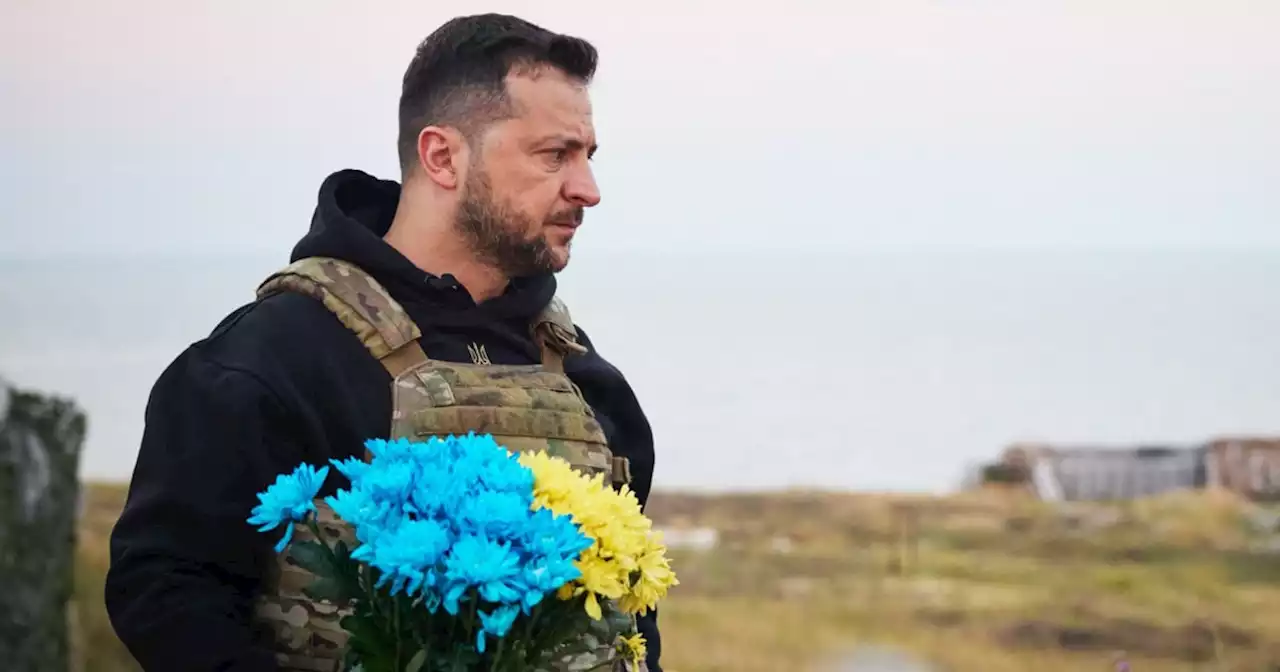 Zelenskyy hails Ukraine’s forces from symbolic Black Sea island to mark 500 days of war