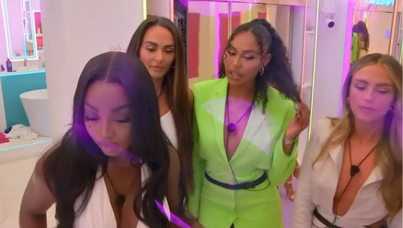 You can get a £10 version of the Love Island girls’ favourite £1000 blazer dress