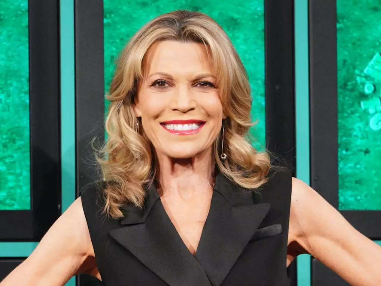 Vanna White Reportedly Feels the Wheel of Fortune Execs Find Her ‘Replaceable’ Due to One Reason