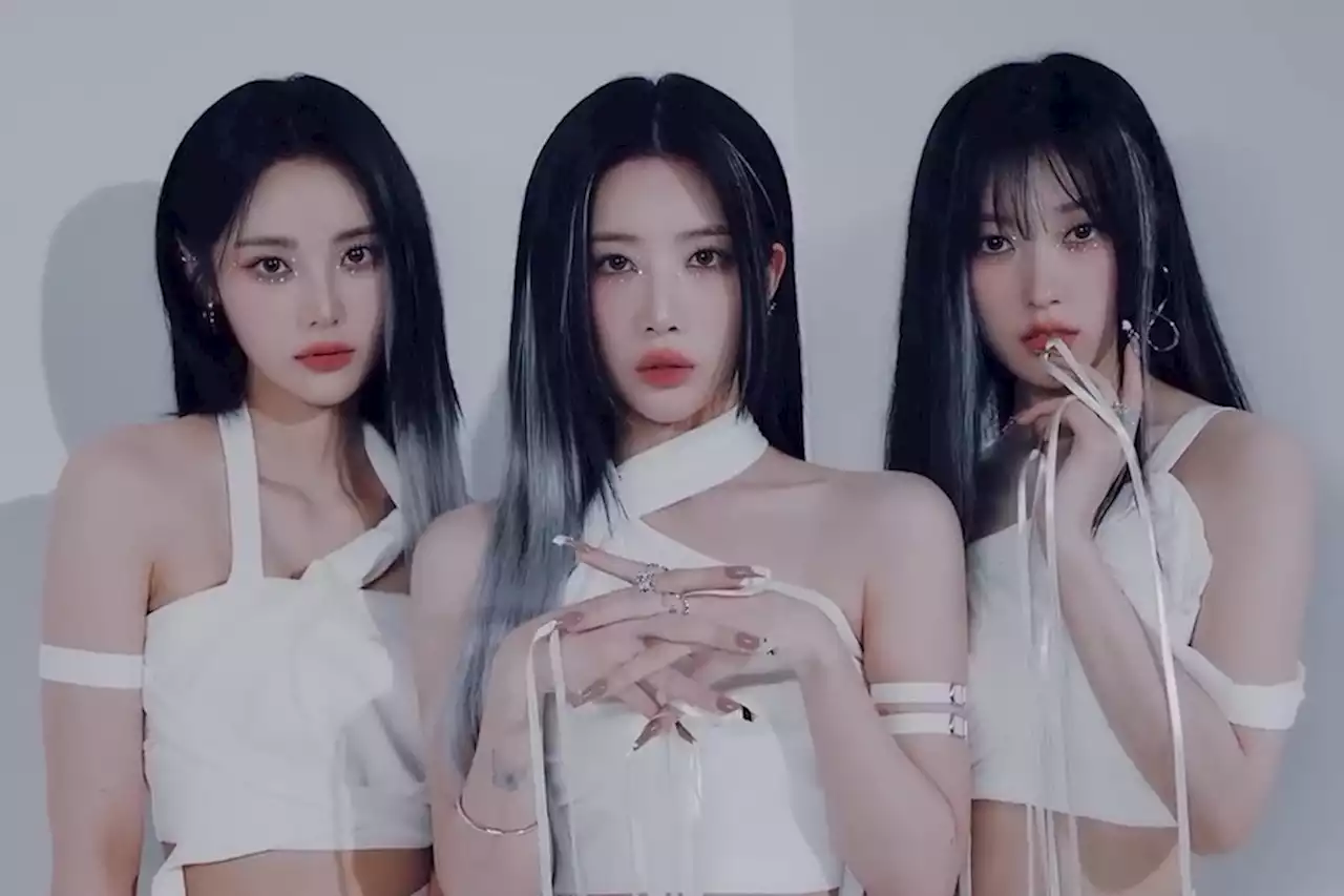 Update: LOONA’s ODD EYE CIRCLE Reveals Highlight Medley For “Version Up”