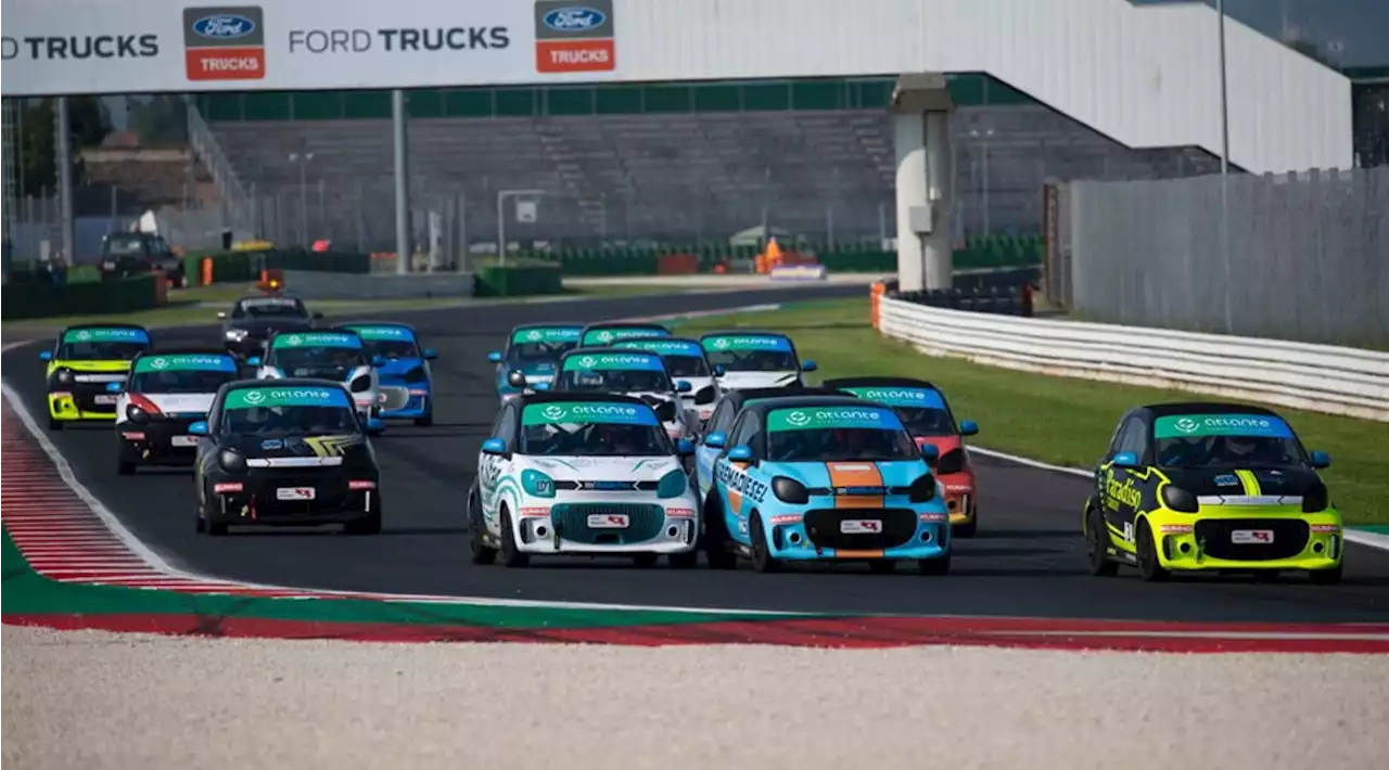 Smart e-cup: Calvagni detta il passo nelle prove libere, Franca 9° con SportMediaset