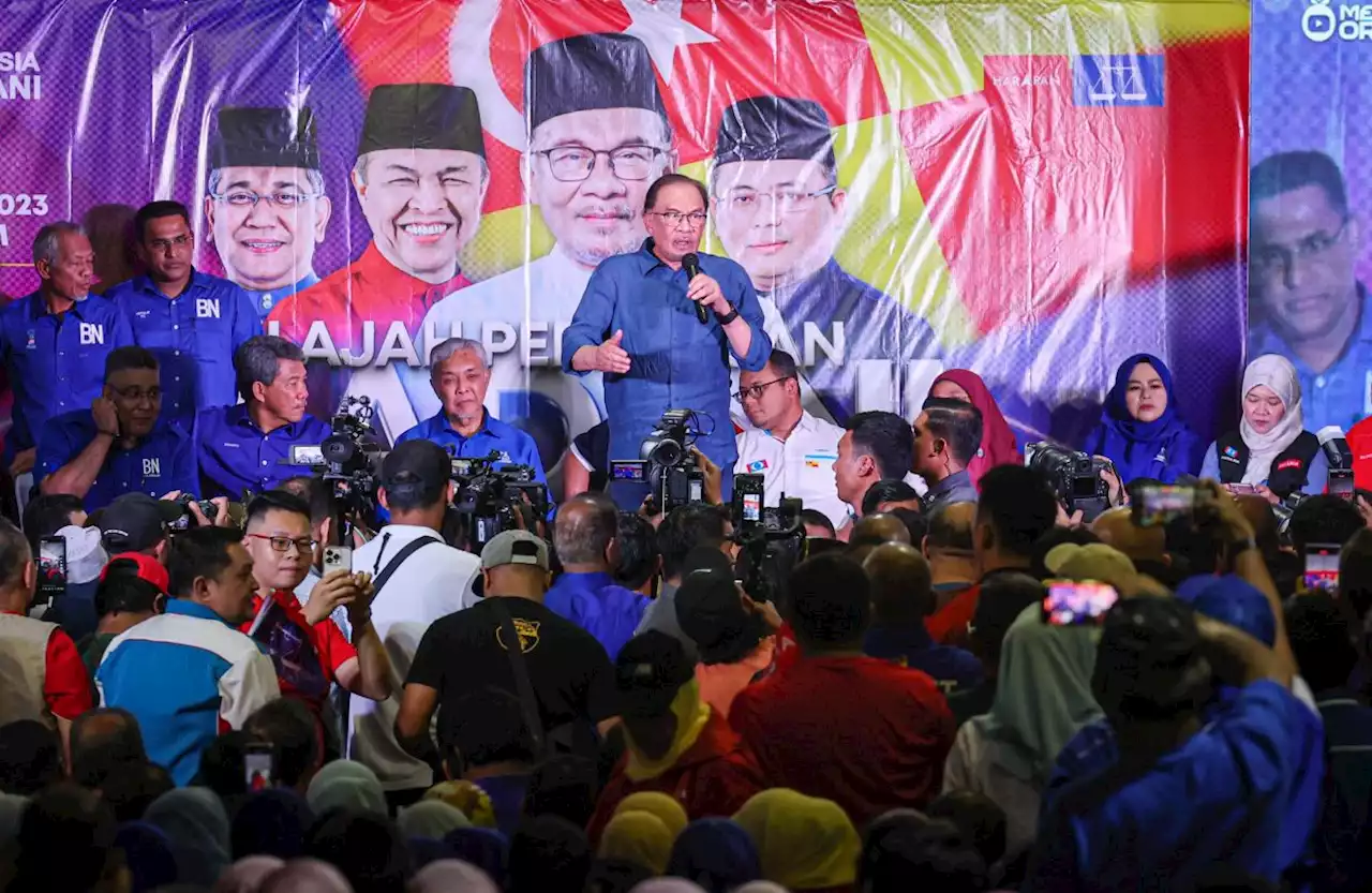 It’s shameful that some Umno leaders are cozying up with Perikatan, says PM