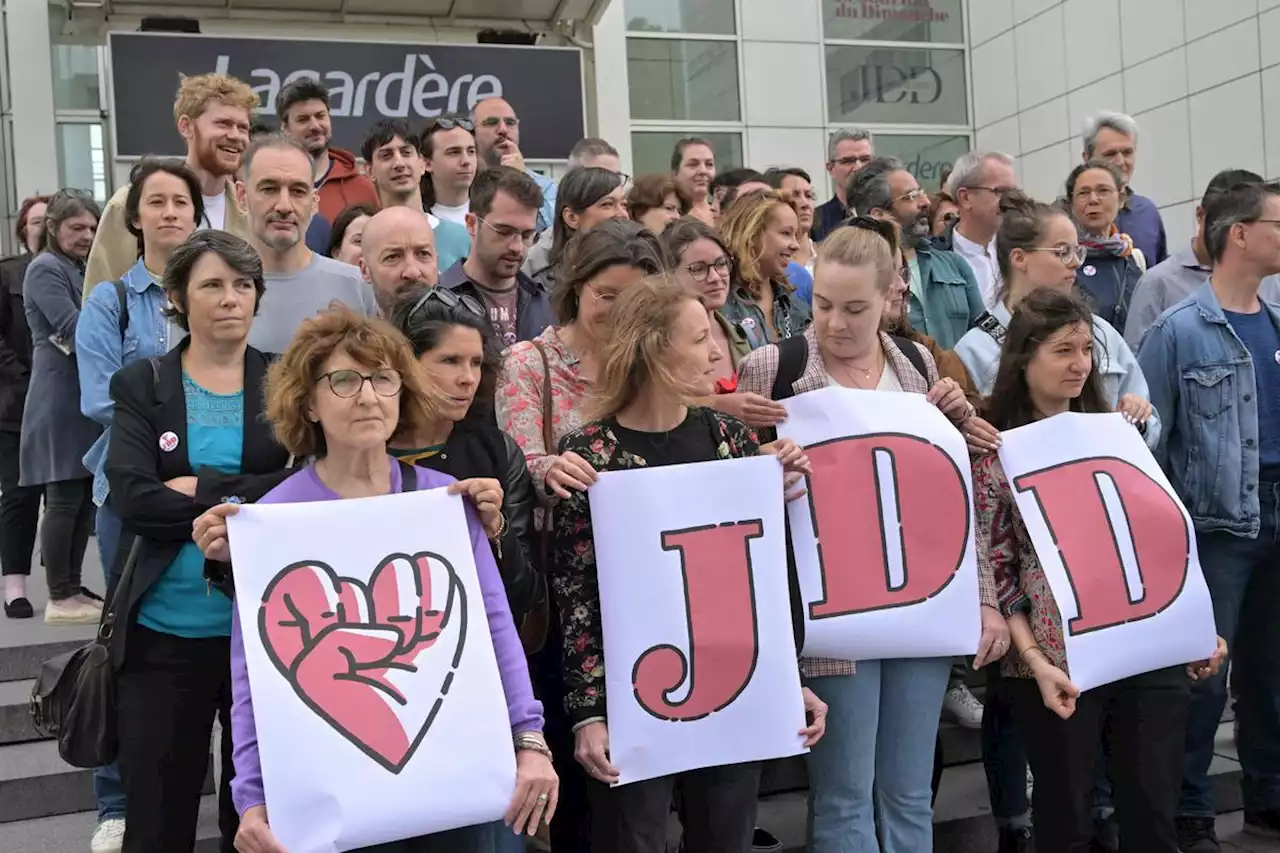 Toujours en grève contre la nomination de Geoffroy Lejeune, la rédaction du JDD en appelle à Macron