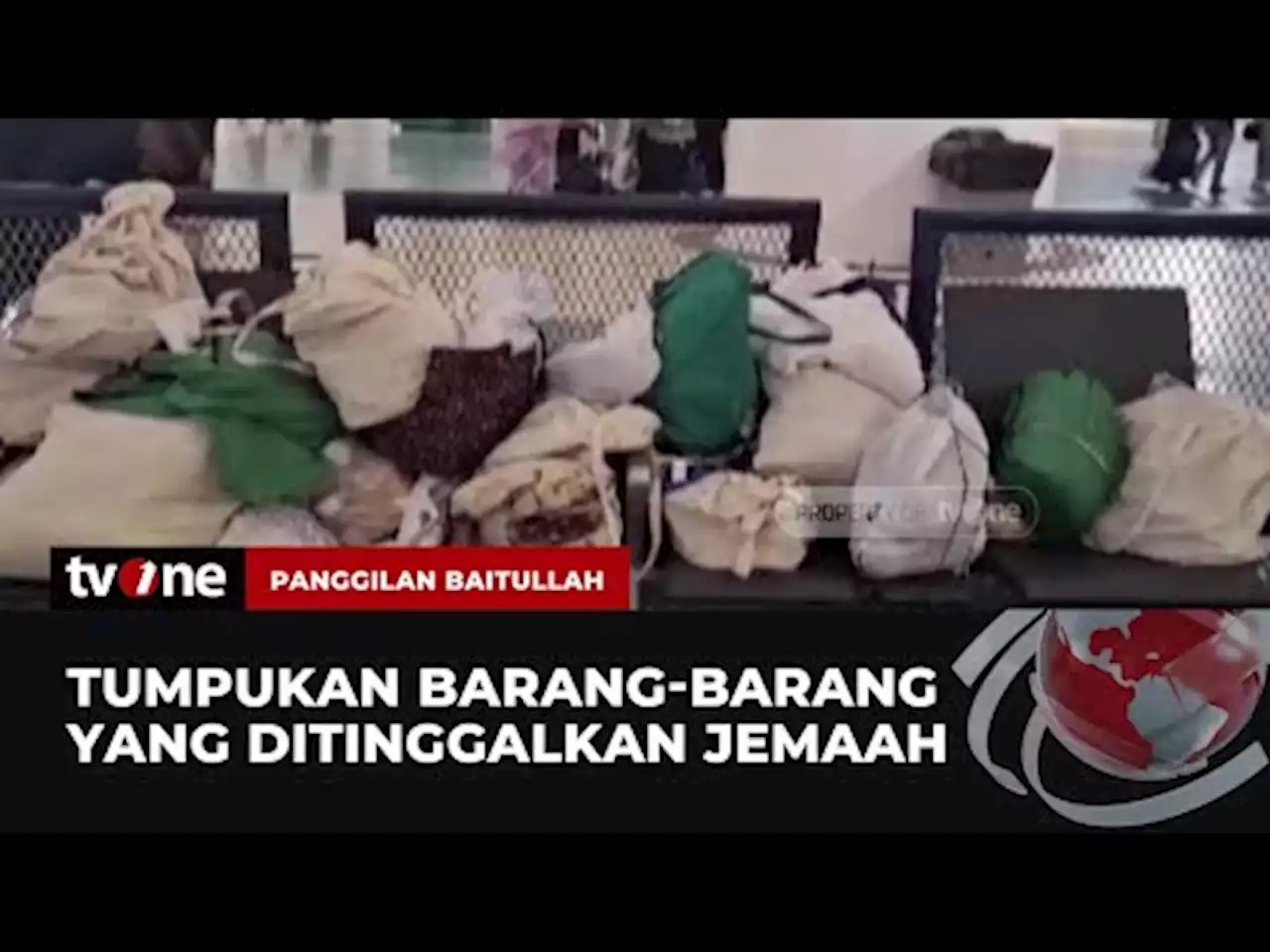 Jemaah Haji Banyak yang Meninggalkan Barang di Bandara karena Melebihi Kapasitas - tvOne