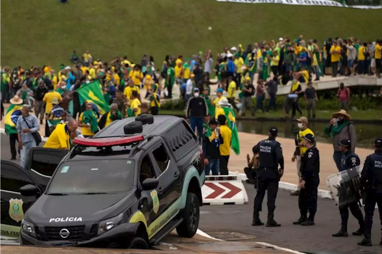 Maioria do Alto Comando torcia por virada de mesa, diz Dino