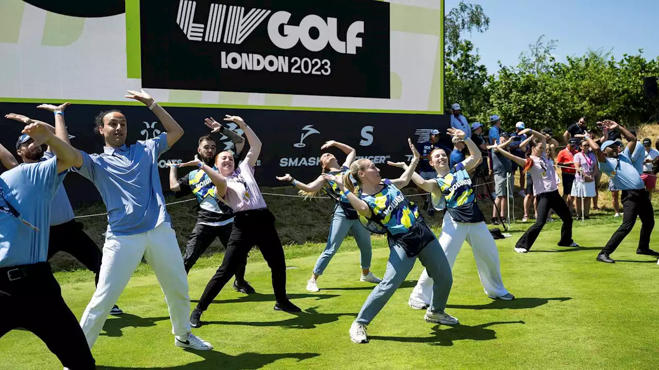 LIV Golf had a flash mob, for some reason, to kick off London tournament